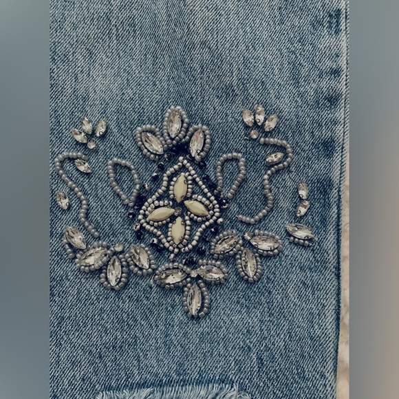 Zara Basic Z1975 Denim Jeans with Embellishments and Frayed Hem • Size 4 - Picture 6 of 14
